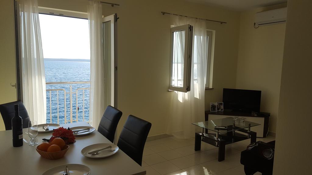 Apartments And Rooms Kod Mate Tribanj-Kruscica Ngoại thất bức ảnh